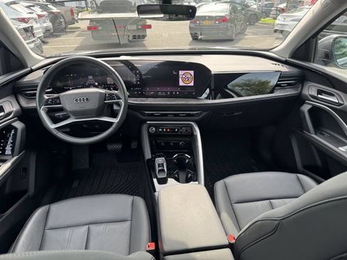 Used 2025 Audi Q5 Premium w/ Convenience Package AWD/4WD image 13