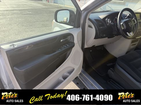 Used 2017 Dodge Grand Caravan SE w/ Power Window Group FWD image 17