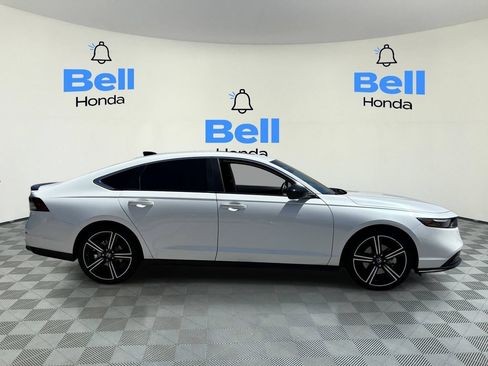 Used 2025 Honda Accord Sport image 5