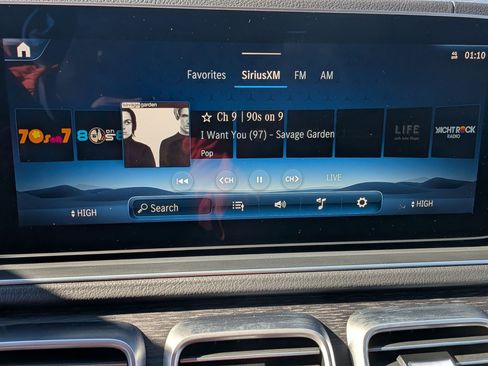 Used 2025 Mercedes-Benz GLS 450 4MATIC image 21