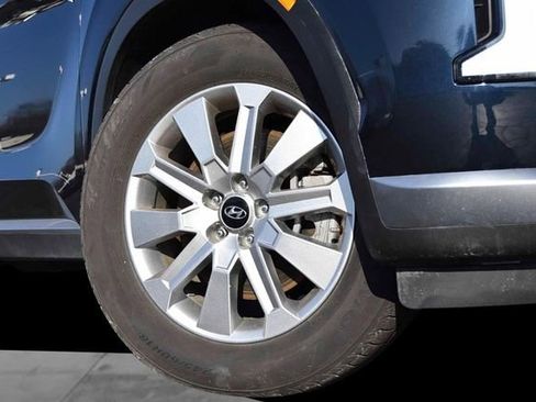 Used 2024 Hyundai Palisade SEL image 3