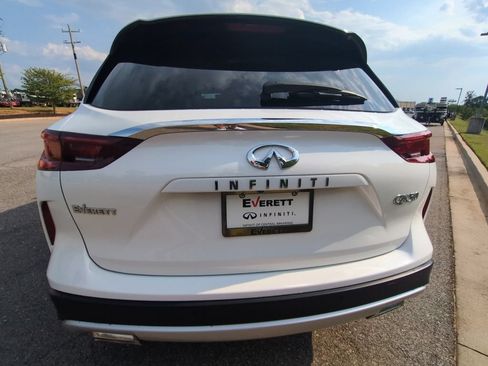 Used 2023 INFINITI QX50 Luxe FWD image 5