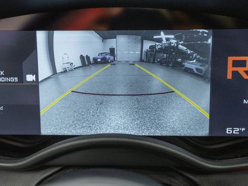 Used 2018 McLaren 570S Spider image 27