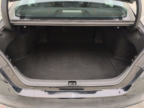 Used 2018 Toyota Camry SE image 34