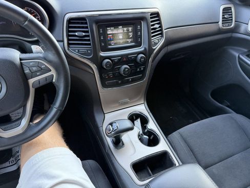 Used 2015 Jeep Grand Cherokee Laredo w/ Quick Order Package 23E RWD image 30