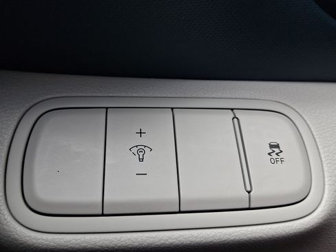Certified 2023 Hyundai Venue Limited FWD image 26
