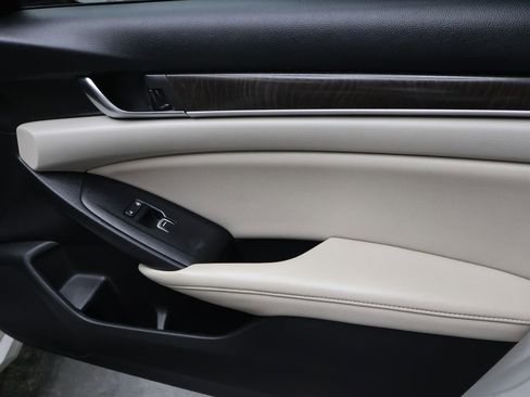 Used 2021 Honda Accord EX-L image 12
