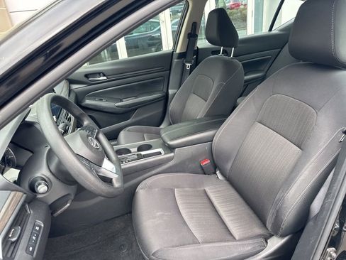 Used 2025 Nissan Altima 2.5 SV image 22