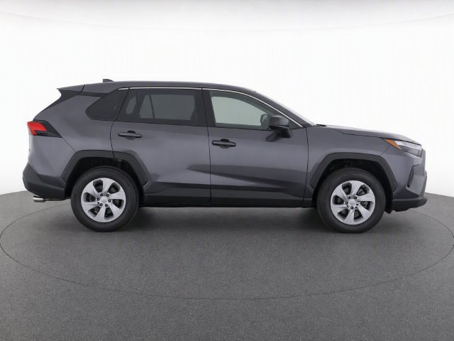 Used 2025 Toyota RAV4 LE AWD/4WD image 6