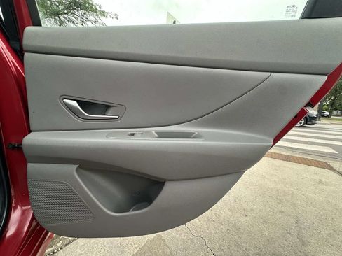 Used 2023 Hyundai Elantra SEL FWD image 32