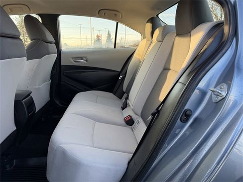 Used 2021 Toyota Corolla LE image 15