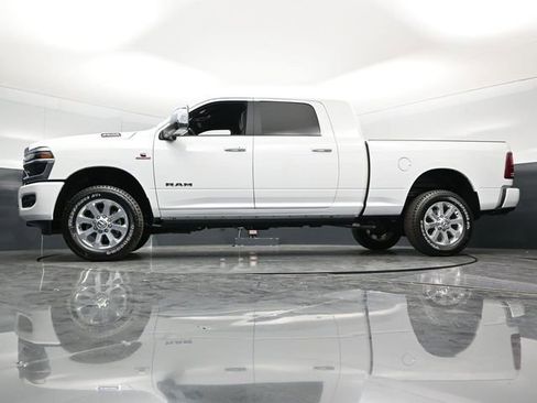 New 2026 RAM 2500 Laramie AWD/4WD image 63