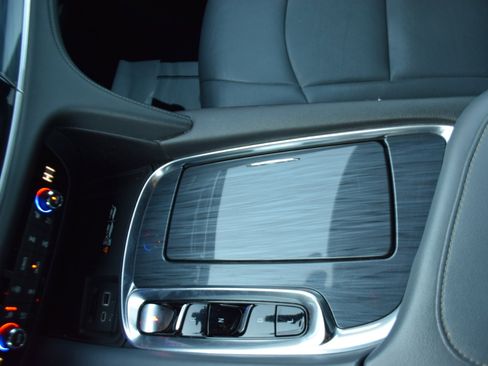 Used 2022 Buick Enclave Premium image 29