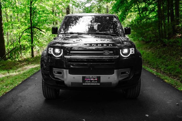 Used 2024 Land Rover Defender 130 X AWD/4WD image 8