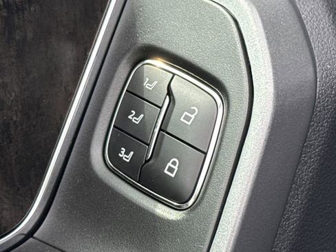 Used 2024 Ford F250 Lariat w/ Sport Appearance Package AWD/4WD image 21