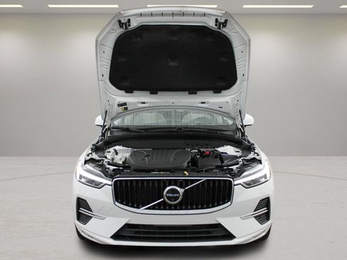 Used 2022 Volvo XC60 B5 Momentum w/ Advanced Package FWD image 42