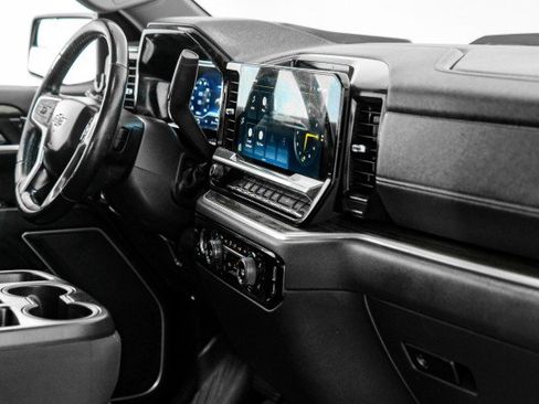 Used 2022 Chevrolet Silverado 1500 LT Trail Boss image 11