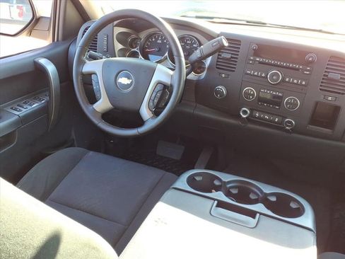 Used 2013 Chevrolet Silverado 2500 LT w/ Interior Plus Package image 14