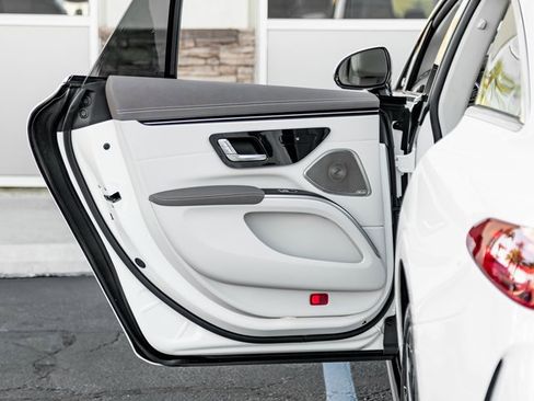 Used 2022 Mercedes-Benz EQS 450+ 450 image 19