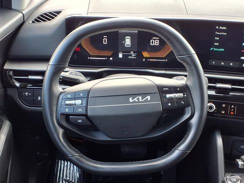 Used 2026 Kia Sportage LX FWD image 12