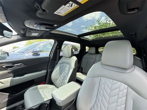 New 2025 Kia Sportage X-Line Prestige image 14