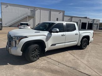 Used 2025 Toyota Tundra Platinum video 1