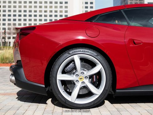 Used 2019 Ferrari Portofino image 59