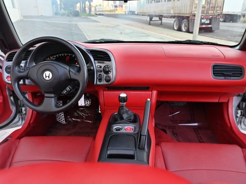 Used 2003 Honda S2000 image 18