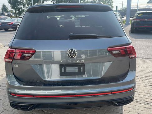 Used 2024 Volkswagen Tiguan SE R-Line FWD image 5