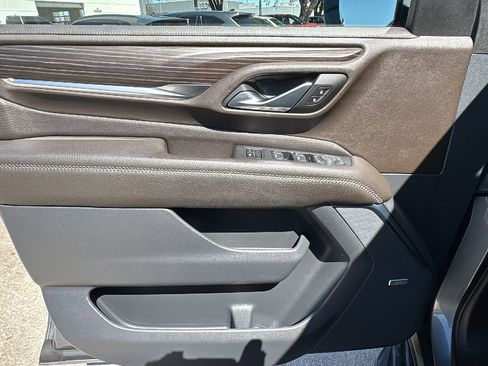 Used 2021 GMC Yukon Denali image 12