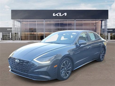 Used 2022 Hyundai Sonata Limited image 3