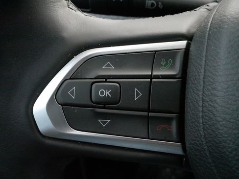 Used 2022 Jeep Compass Latitude image 25