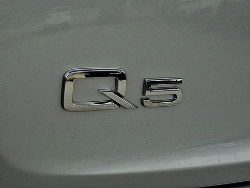 Used 2023 Audi Q5 2.0T Premium w/ Convenience Package image 34