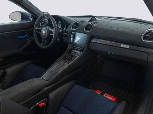 Used 2024 Porsche 718 Cayman GT4 RS image 11