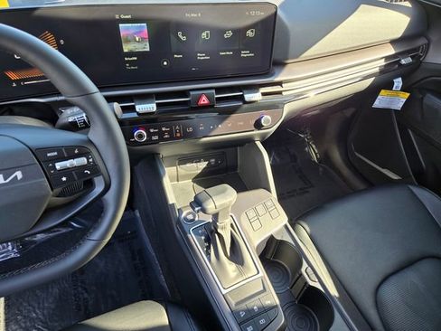 New 2026 Kia Sportage EX image 21