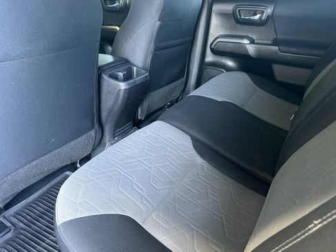 Certified 2022 Toyota Tacoma TRD Sport RWD image 11