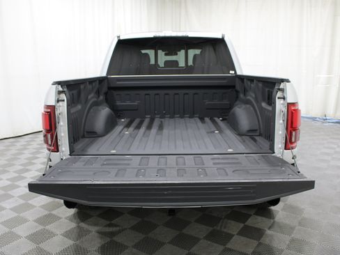 Used 2017 Ford F150 Raptor w/ Equipment Group 802A Luxury AWD/4WD image 24