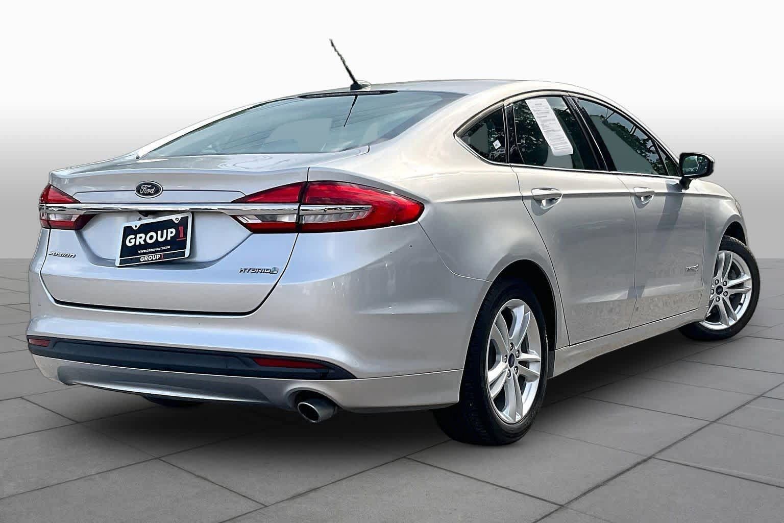 Used 2018 Ford Fusion S FWD image 13