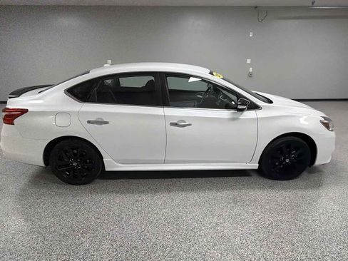 Used 2017 Nissan Sentra SR w/ SR Midnight Edition FWD image 2
