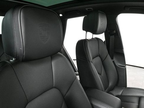 Certified 2026 Porsche Macan image 25