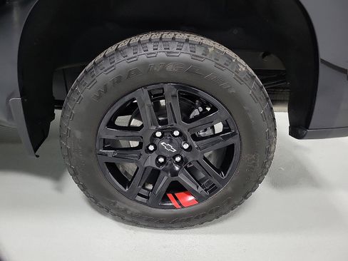 Used 2026 Chevrolet Silverado 1500 RST w/ Redline Edition image 8