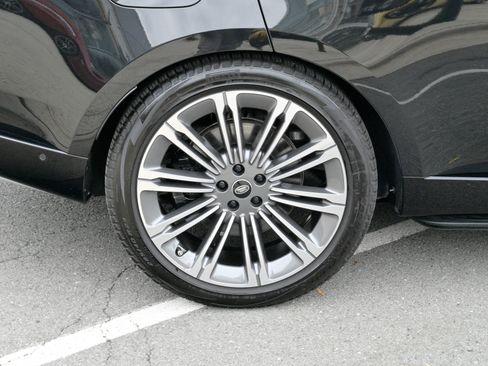 Used 2023 Land Rover Range Rover SE image 11