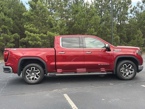 Used 2025 GMC Sierra 1500 SLT w/ SLT Premium Plus Package AWD/4WD image 32