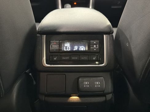 Used 2022 Subaru Ascent Limited w/ Technology Package AWD/4WD image 40