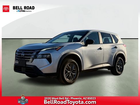 Used 2024 Nissan Rogue S image 1