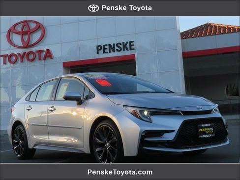 Certified 2023 Toyota Corolla SE image 1