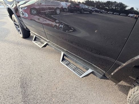 Certified 2021 RAM 1500 Laramie image 9