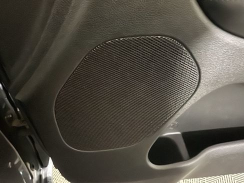 Used 2019 Jeep Grand Cherokee Laredo AWD/4WD image 35