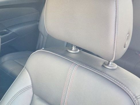 Used 2023 Chevrolet Traverse RS image 20