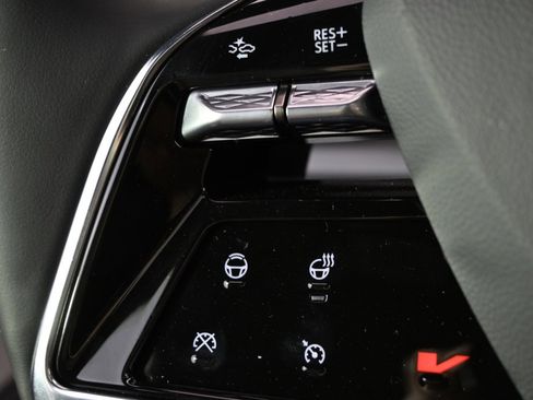 New 2026 Cadillac Vistiq Sport w/ LPO, Floor Liner Package image 30